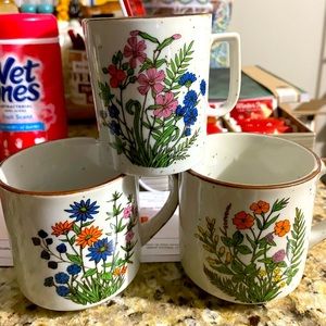 Vintage wildflower mugs- Japan
